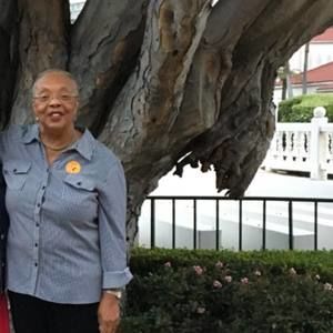 Meet your Posher, Lucy